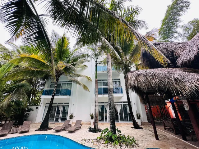 Real estate: Six Unit Boutique Hotel/Apartments, for sale in the Dominican Republic